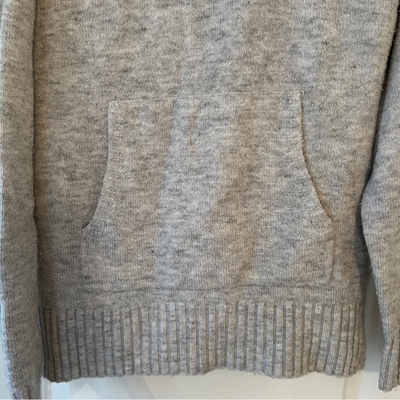 Grey turtleneck sweater - Picture 2 of 6